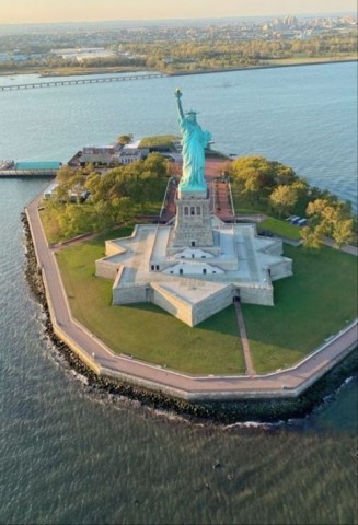 Statue de la Liberté-Liberty Island-3.jpg